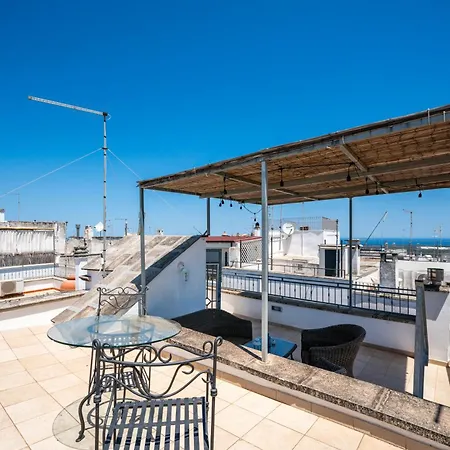 펜션 Dimora Degli Archi - Elegante Con 2 Terrazzi 오스투니