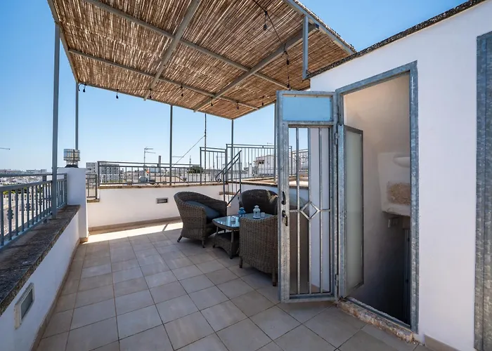 Dimora Degli Archi - Elegante Con 2 Terrazzi בית נופש אוסטוני